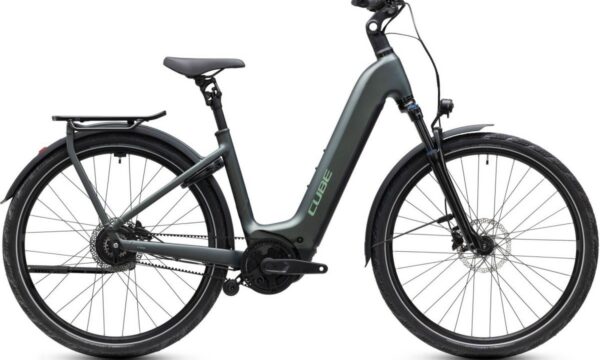Cube KATHMANDU HYBRID DELUXE PRO 800 Lageinstap